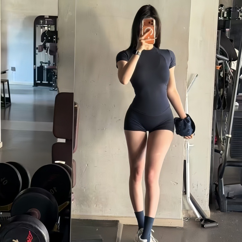 طقم يوجا نسائي من قطعتين بأكما - مراجعة Pilates Yoga Oxford وسعره