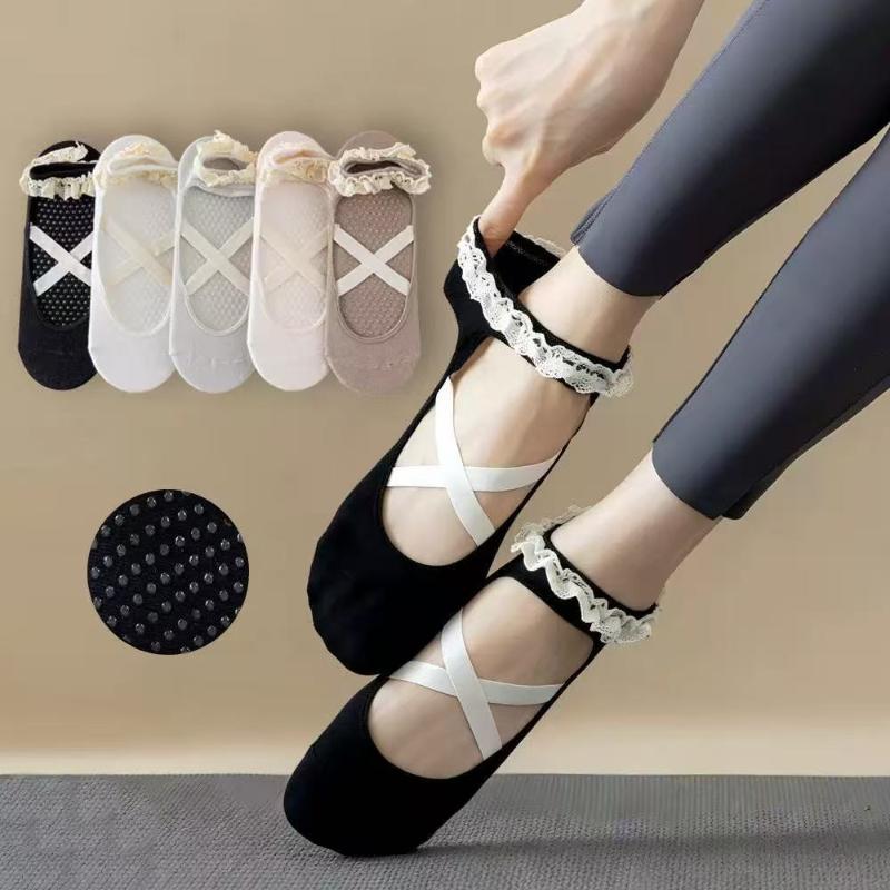 زوج واحد من جوارب البيلاتس الل - مراجعة Pilates Is Yoga وسعره